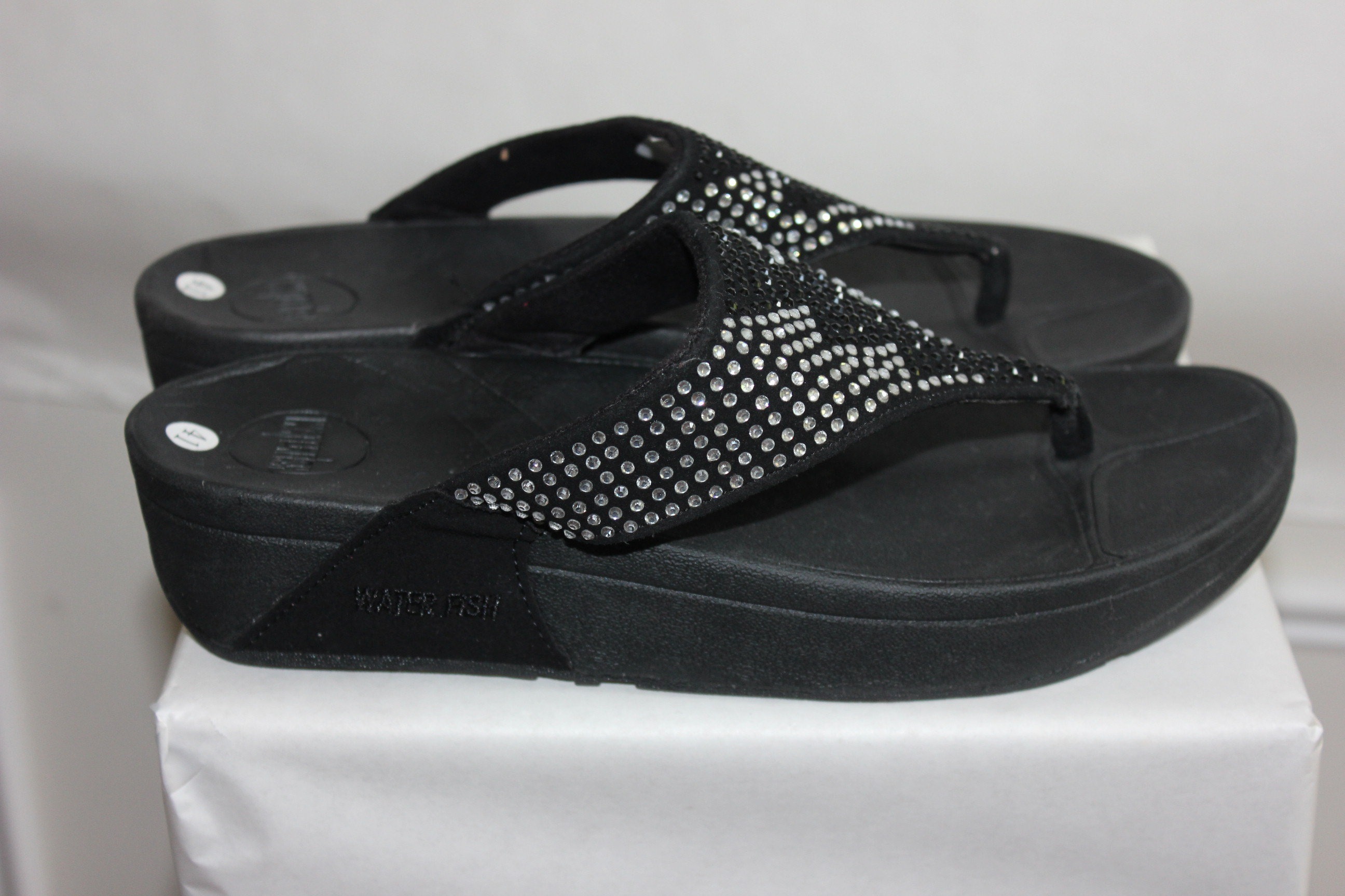 NEW CUSHIONED BLACK FLIP-FLOP SANDAL SLIPPERS SHOES SIZE 39 ...